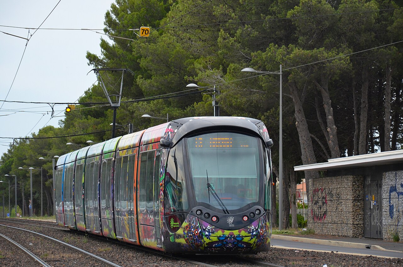 Un tramway de la ligne 3 de Montpellier, qui mène au terminus Pérols – Étang de l'Or