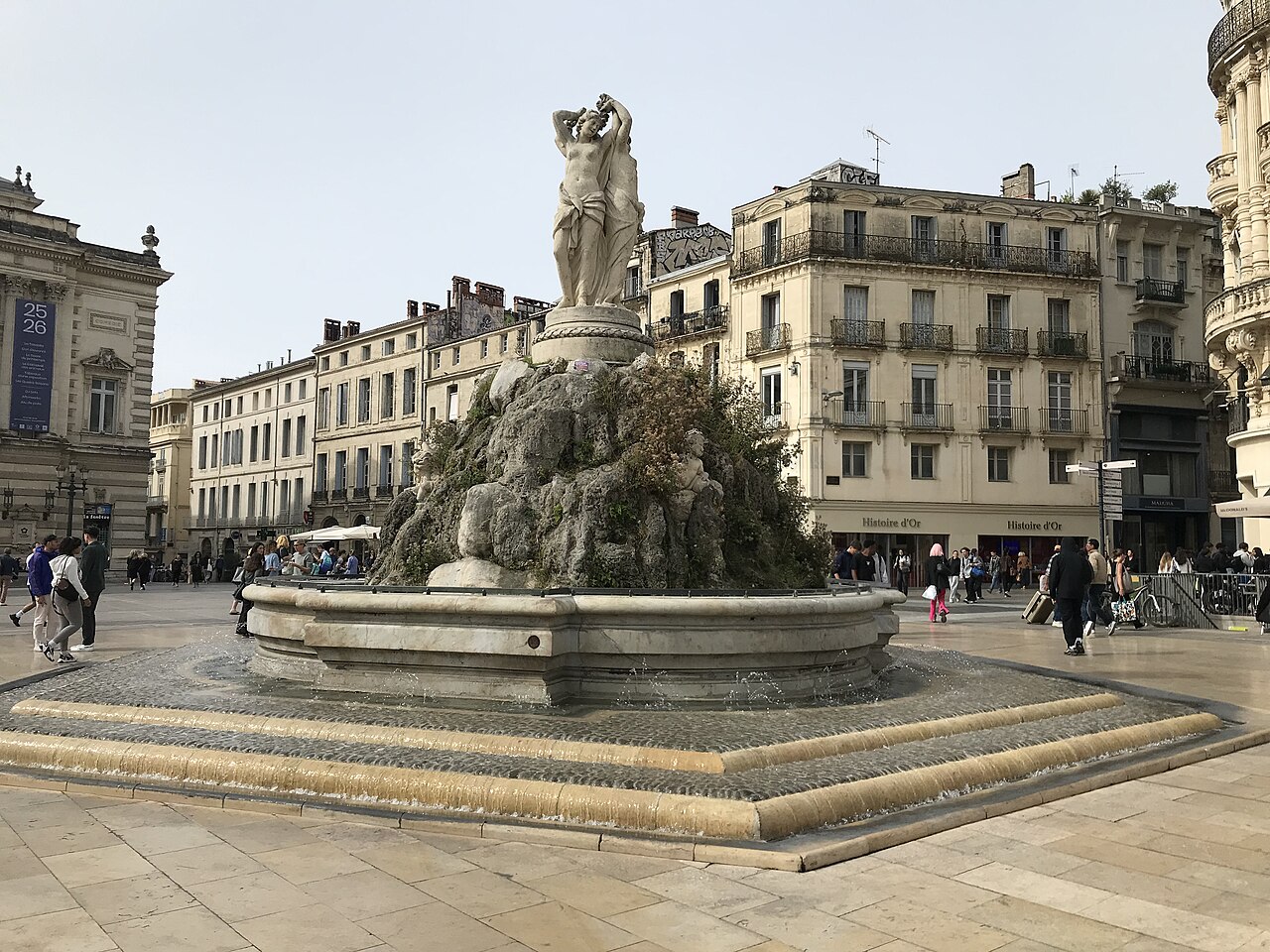 La fontaine des Trois Grâces au centre de la place de la Comédie à Montpellier
