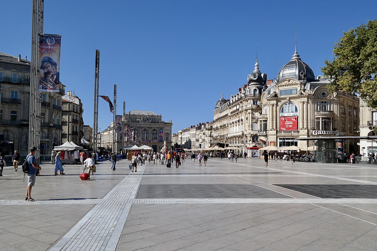 La place de la Comédie, et pourquoi les Montpelliérains disent « l’Œuf »